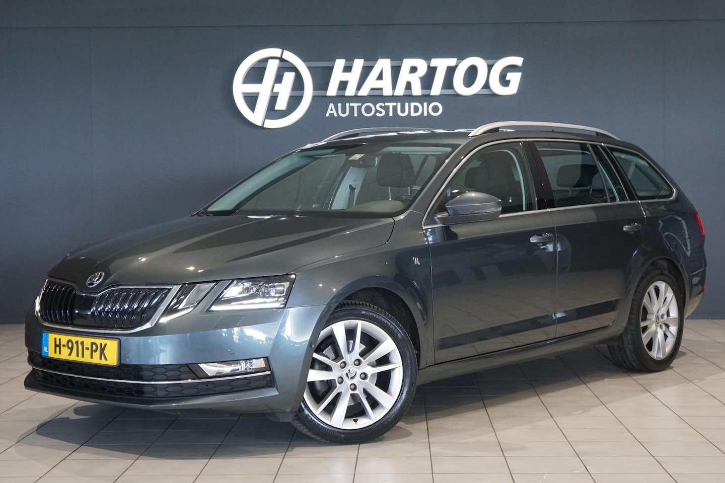 Skoda Octavia Combi - 1.5 TSI Greentech Business Edition Plus AUT. + VIRTUAL COCKPIT / TREKHAAK / - AutoWereld.nl