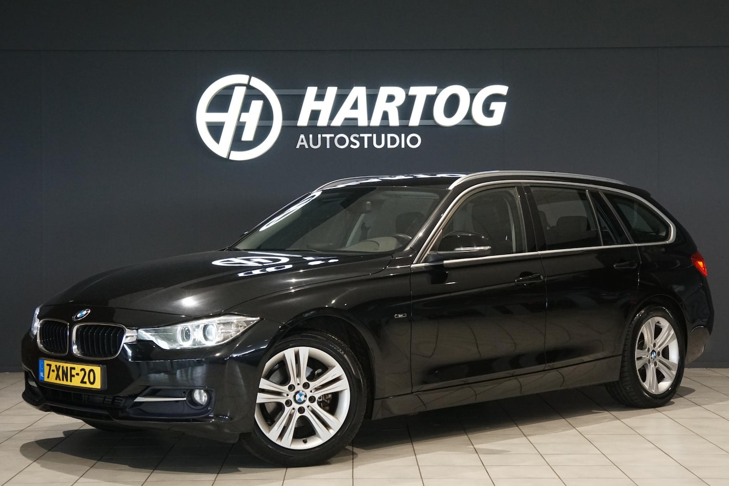 BMW 3-serie Touring - 316i High Executive SPORTSTOELEN / LEDER / GROTE NAVI / AFN. TREKHAAK - AutoWereld.nl