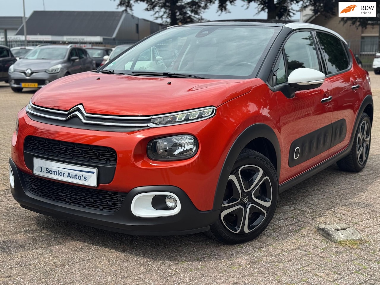 Citroën C3 - 1.2 PureTech S&S Shine AUTOMAAT NAVI PANORAMA DAK - AutoWereld.nl