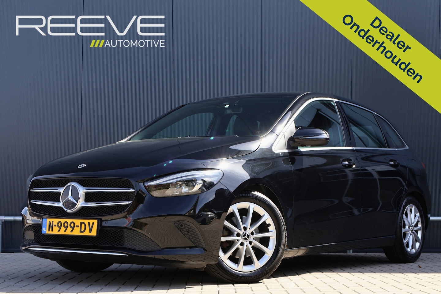 Mercedes-Benz B-klasse - 180 Business Solution Luxury Automaat | Trekhaak afn. | Camera | Stoelverwarming | Apple C - AutoWereld.nl