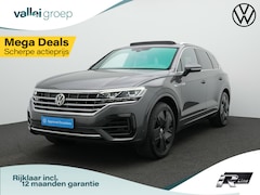 Volkswagen Touareg - 3.0 TSI 340 pk tiptronic R-Line | Panoramadak | Trekhaak | Luchtvering | Savona leder | Ge