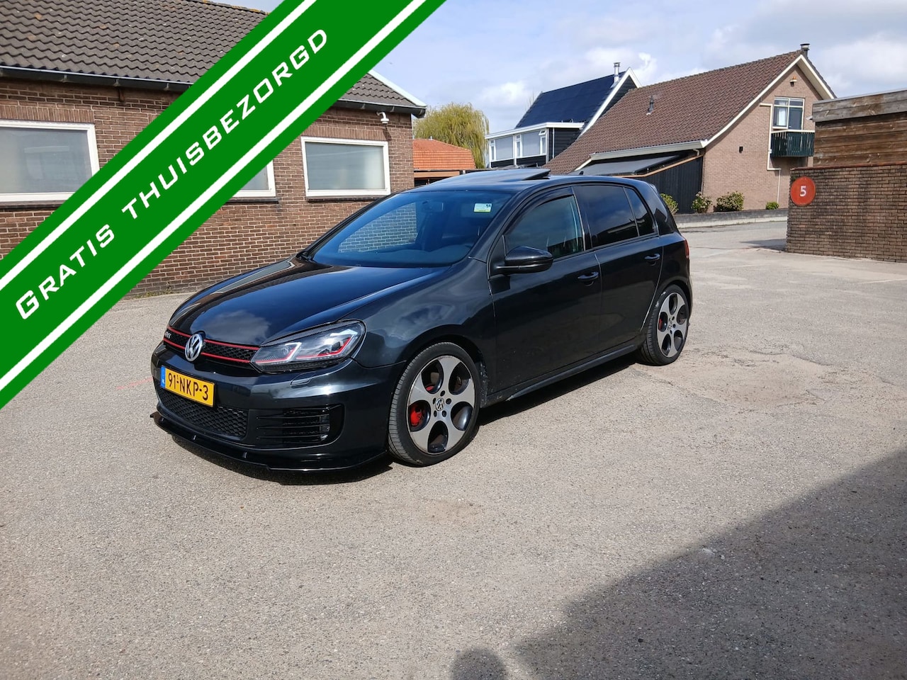 Volkswagen Golf - 2.0 TFSI GTI - 320pk - Akropovic - Pops and bangs - Pano - NEW APK - NAP - AutoWereld.nl
