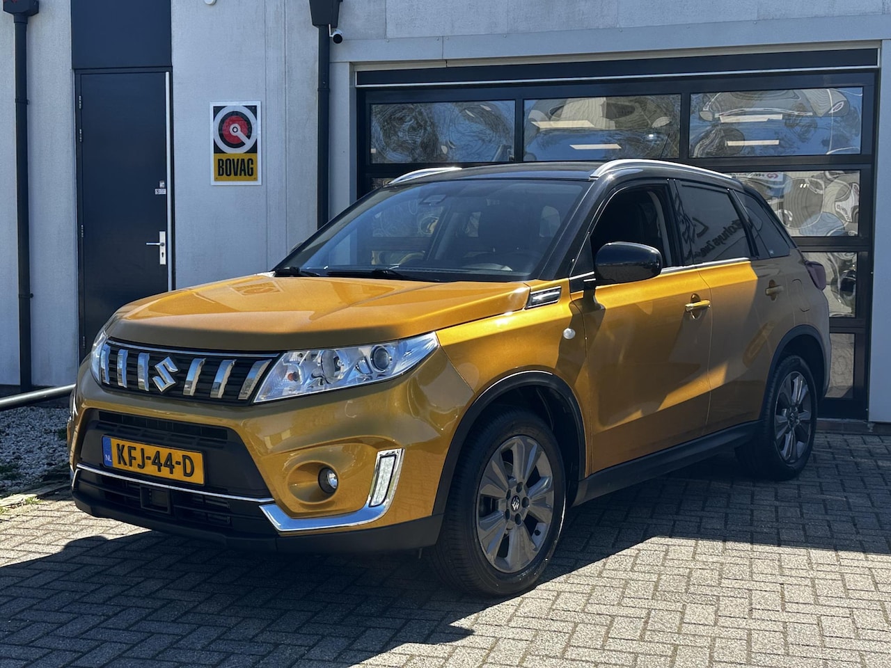 Suzuki Vitara - 1.0 Boosterjet AllGrip Select Automaat | Navi | Camera | Trekhaak - AutoWereld.nl