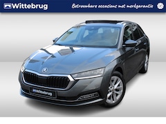 Skoda Octavia Combi - 1.4 TSI iV PHEV Style DSG Automaat / Panoramadak / Digital cockpit / LM 17 inch / Camera /