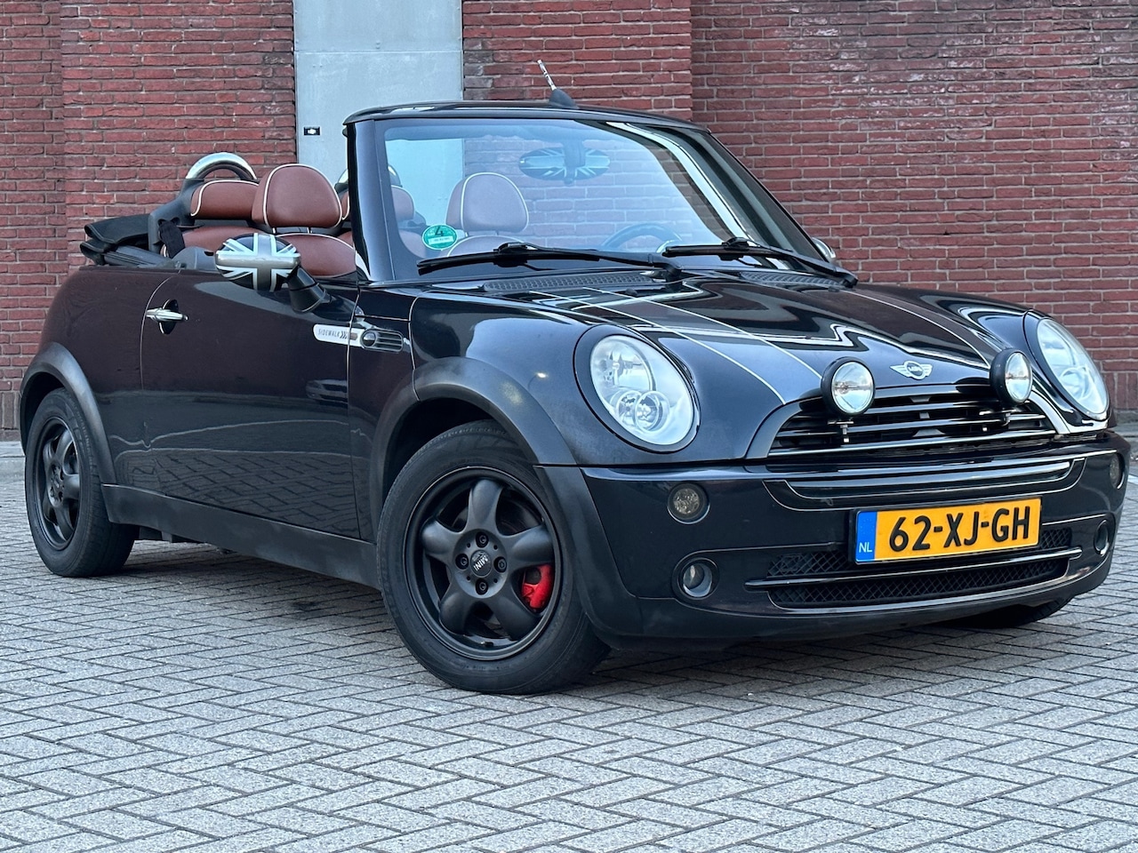 MINI Cabrio - Mini 1.6 Cooper Sidewalk|116PK|LEDER|CABRIO|AIRCO - AutoWereld.nl