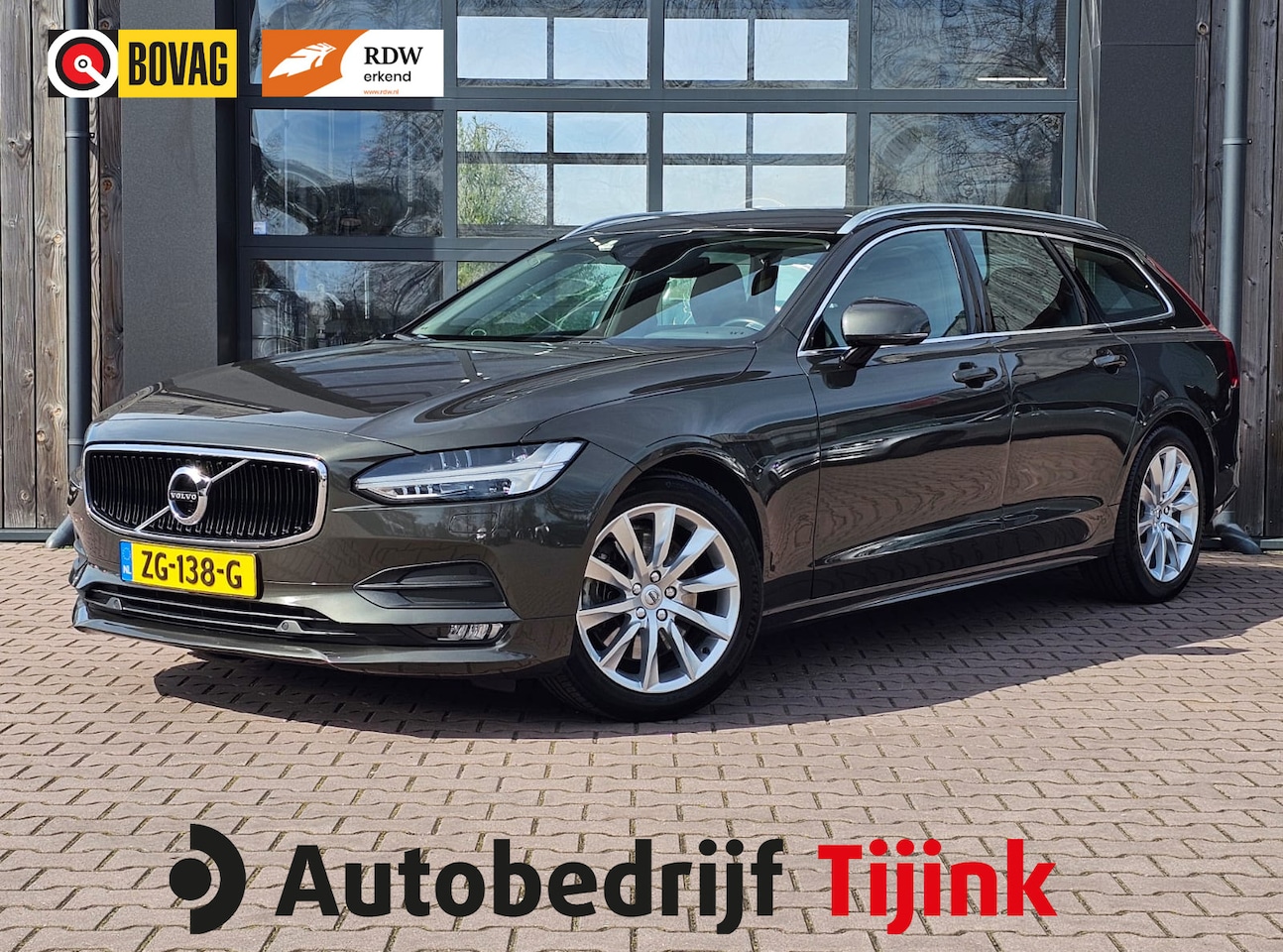 Volvo V90 - 2.0 T4 Momentum | Automaat | LED | Trekhaak | App-connect | Leder | Stuur & stoelverwarmin - AutoWereld.nl