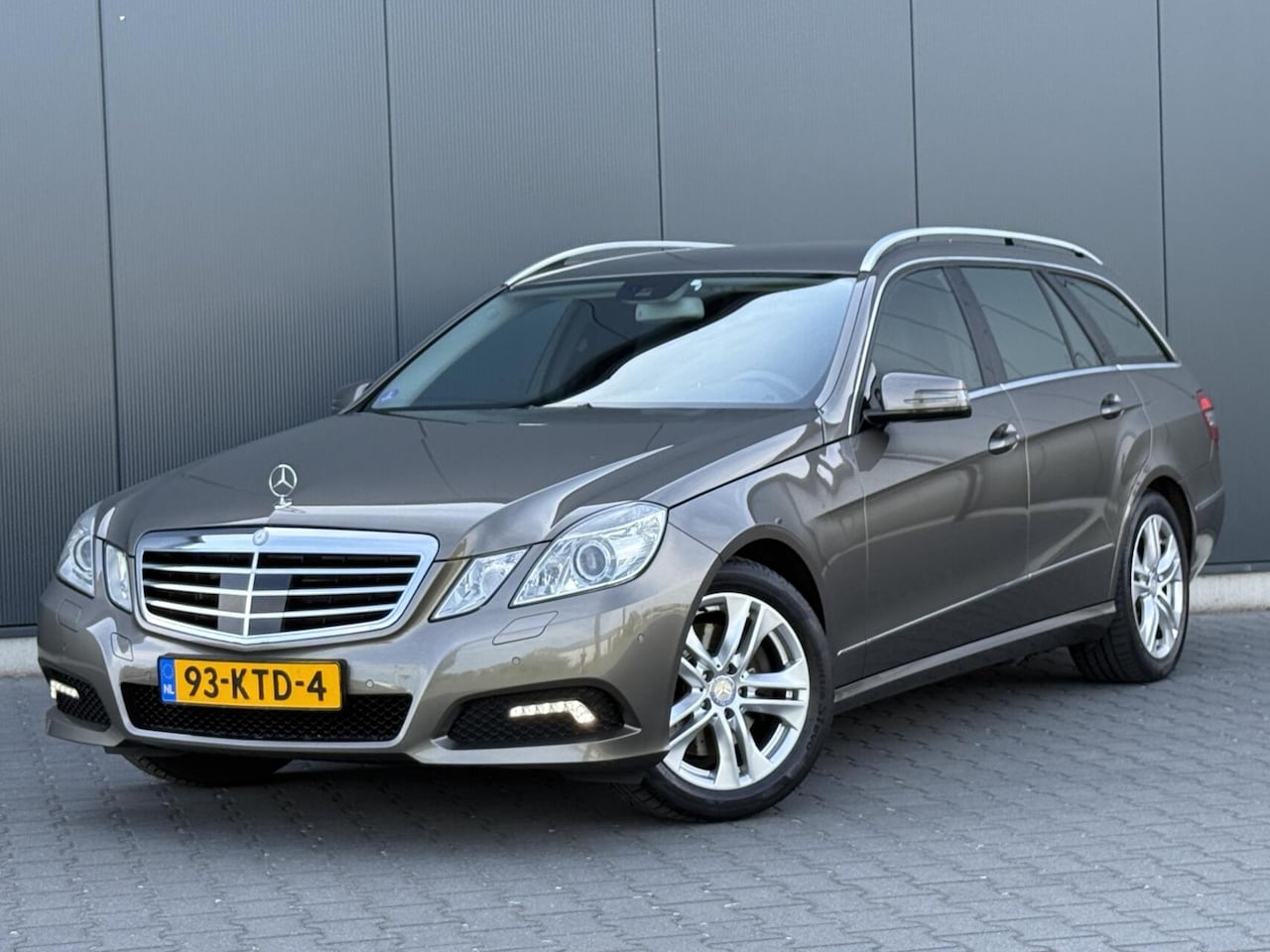Mercedes-Benz E-klasse Estate - 350 CGI Avantgarde Adaptive - 3e Eigenaar - Luchtvering - AutoWereld.nl
