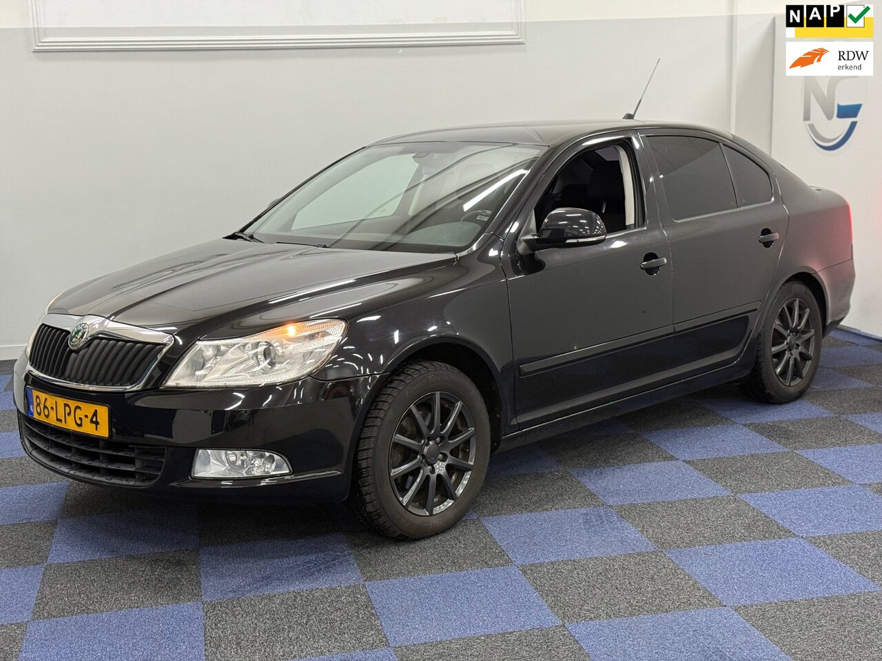 Skoda Octavia - 1.2 TSI Ambition / NETTE AUTO / RIJDT SCHAKELT GOED / NAP - AutoWereld.nl