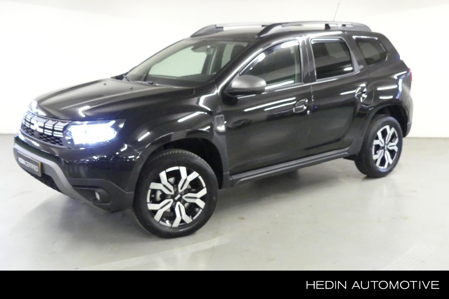 Dacia Duster - TCe 130 Journey | MediaNav Multimedia & Navigatie | Climate Control | Camera | Parkeersens - AutoWereld.nl