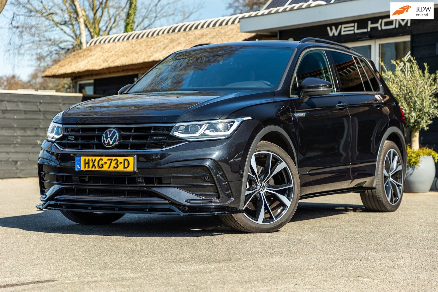 Volkswagen Tiguan - 94% SOH 1.4 TSI R-Line Edition eHybrid I ACT I IQ Light I 20" I Virtual Cockpit I Camera I - AutoWereld.nl