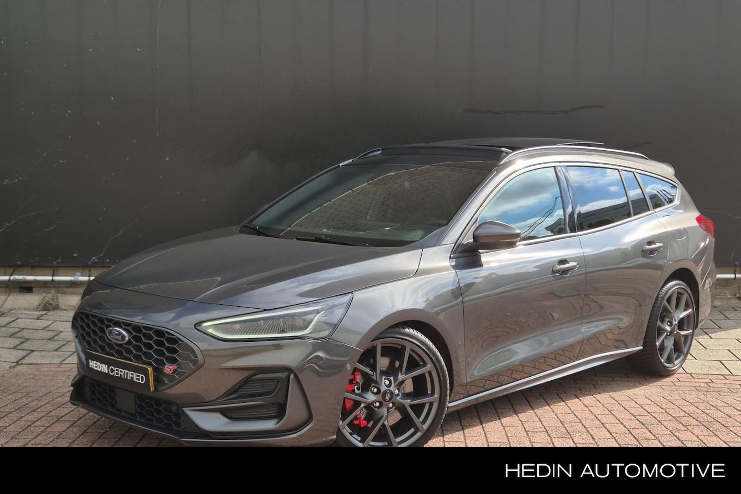 Ford Focus Wagon - 2.3 EcoBoost ST-X | Automaat | 280PK | Panorama Dak | Adaptief Cruise Control | Dode Hoek - AutoWereld.nl