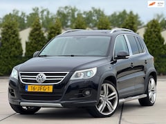 Volkswagen Tiguan - 1.4 TSI Sport&Style 4Motion | Panoramadak | Elektrische sportstoelen met leder | Achteruit