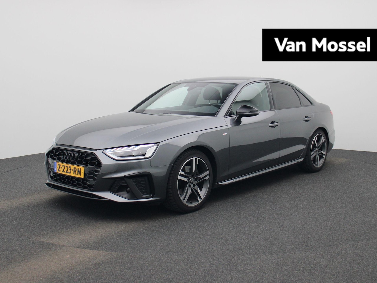 Audi A4 Limousine - 35 TFSI S edition Competition l Demo l Cruise control l Navigatie l Stoelverwarming l Airc - AutoWereld.nl