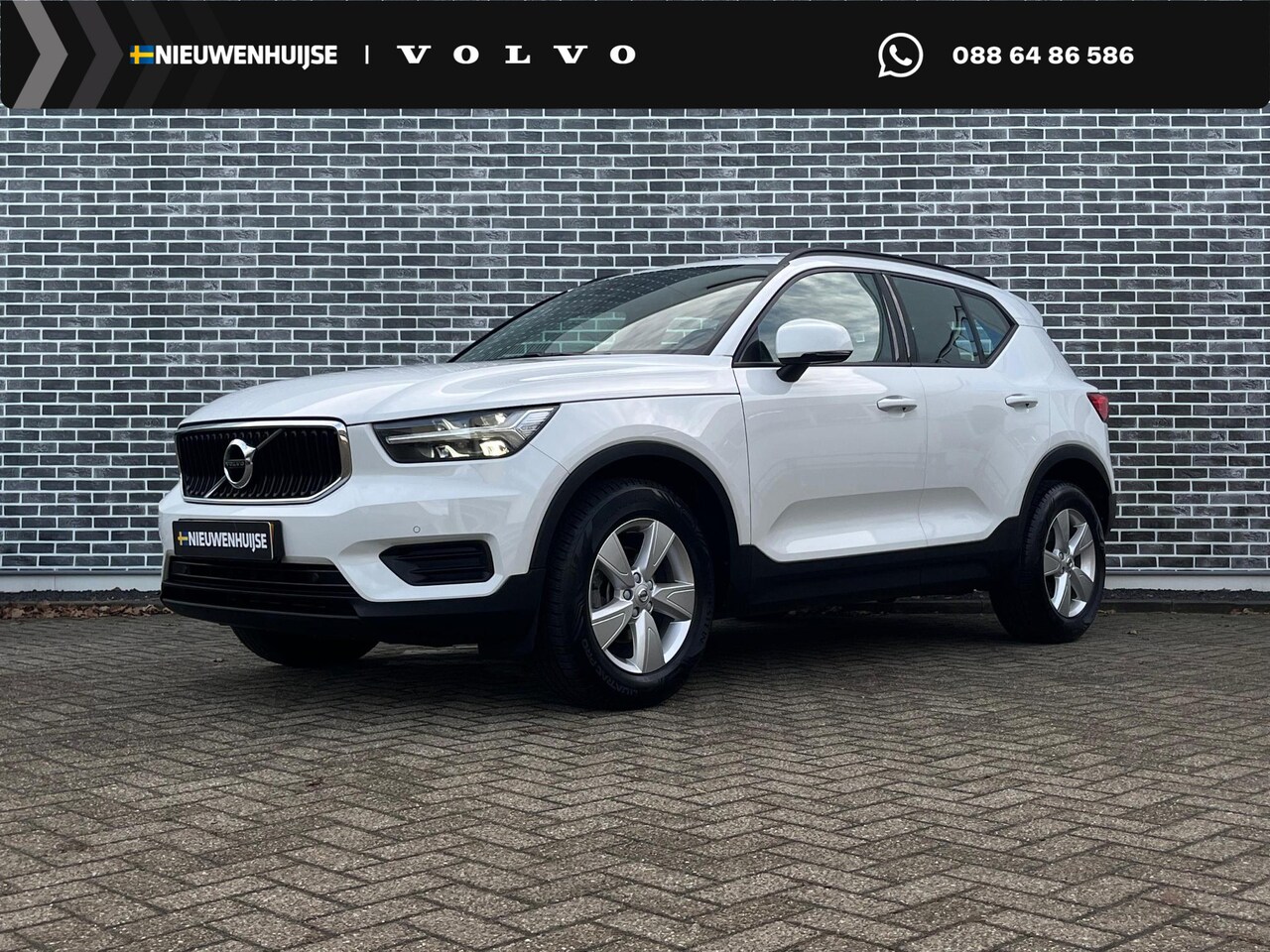 Volvo XC40 - 1.5 T2 Momentum | Cruise Control | Camera | Trekhaak | Stoelverwarming | Climate | Parkeer - AutoWereld.nl