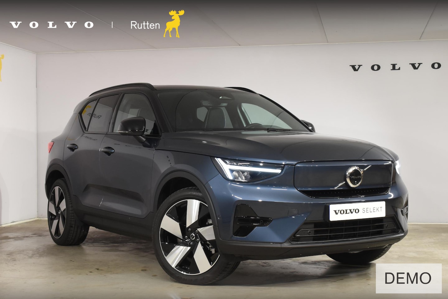 Volvo EX40 - 252PK Single Motor Extended Range 82 kWh Plus / Lounge Pakket / Panoramadak / 360 Camera / - AutoWereld.nl