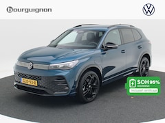 Volkswagen Tiguan - 1.5 eHybrid 204 Pk Automaat R-Line Business | Black Style | Trekhaak | Camera | Full LED |