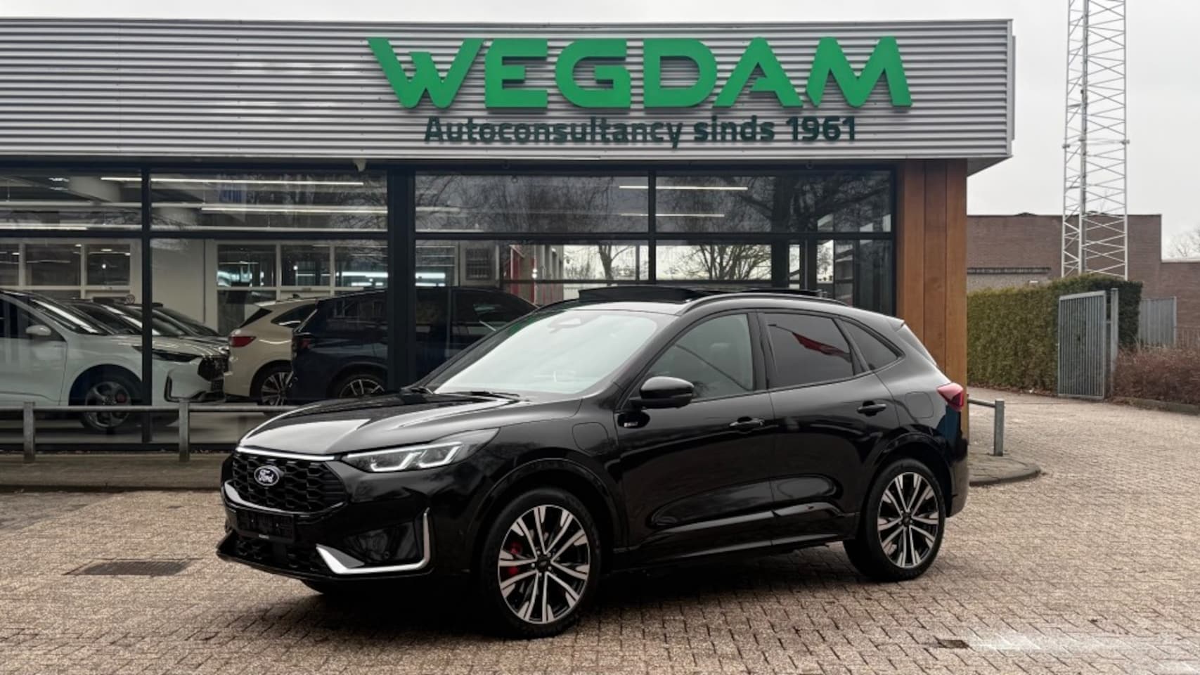 Ford Kuga - 2.5 PHEV ST-LINE X 243pk / FULL OPTIONS 20inch - AutoWereld.nl