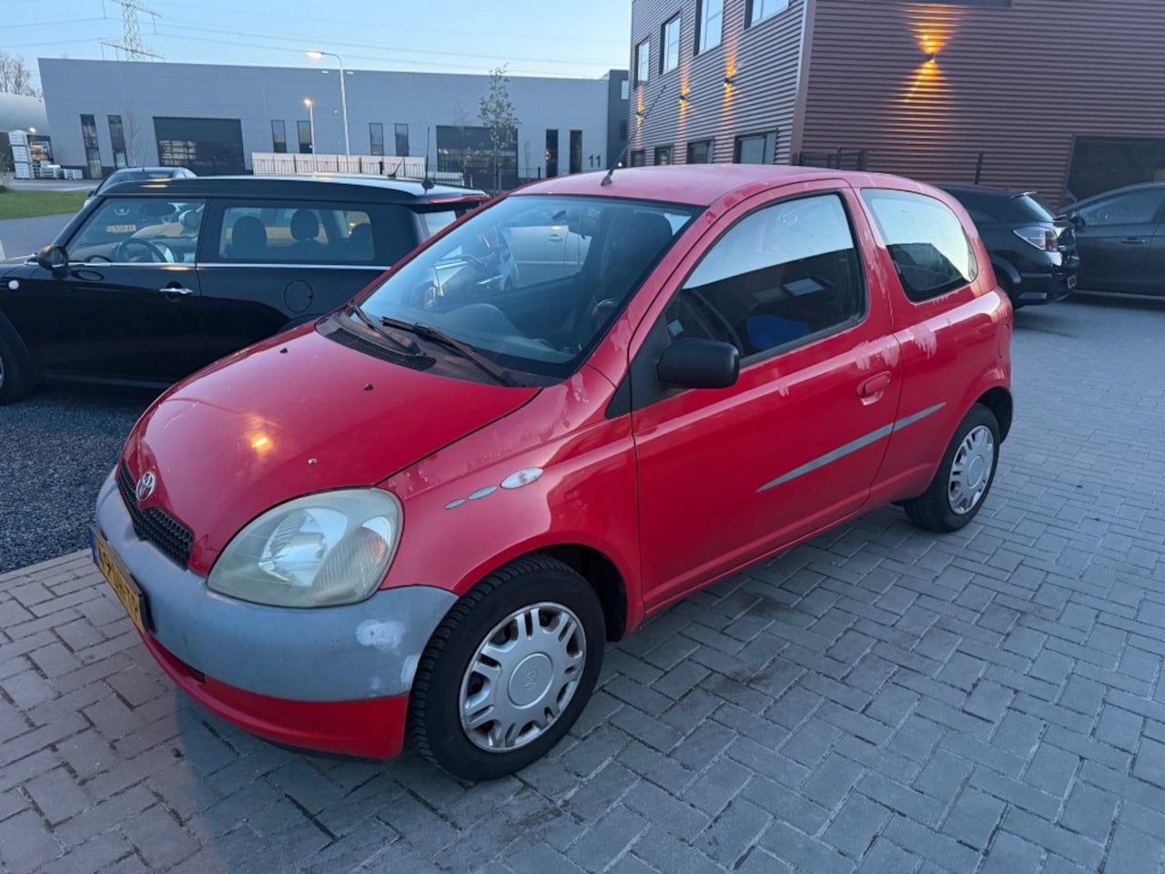 Toyota Yaris - 1.0-16V VVT-I apk 03/2027 inruilkoopje - AutoWereld.nl