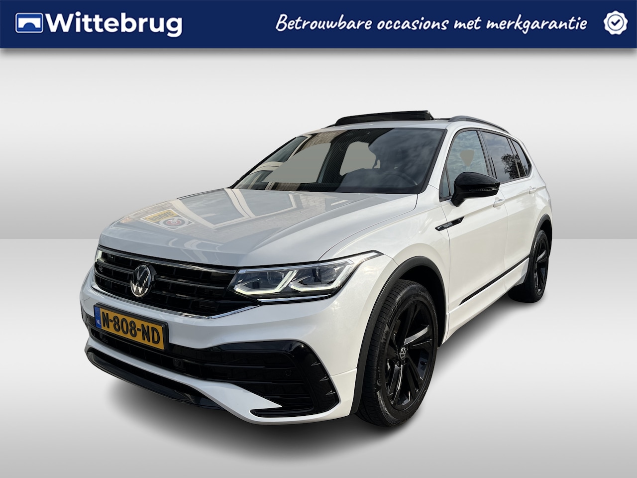Volkswagen Tiguan Allspace - 1.5 TSI R-Line 7p. / AUTOMAAT/ PANO/ BLACK EDITION/ 7-PERSOONS/ TREKHAAK/ 2X R-LINE/ CAMER - AutoWereld.nl