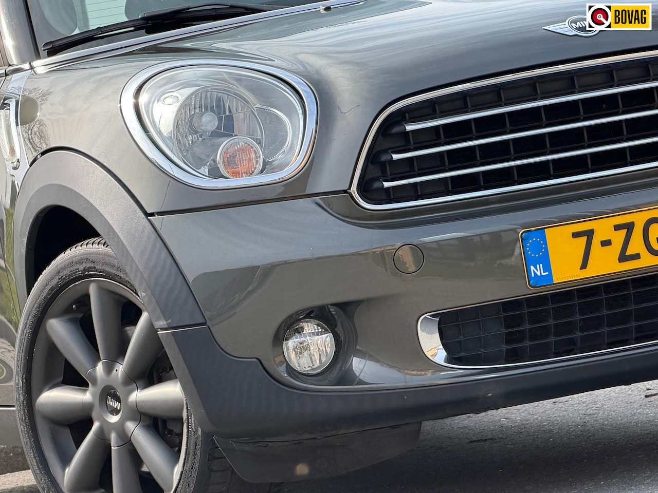 MINI Countryman - 1.6 Cooper Chili - Royal Grey - Panorama/Schuifkanteldak - Cruise/Clima - AutoWereld.nl