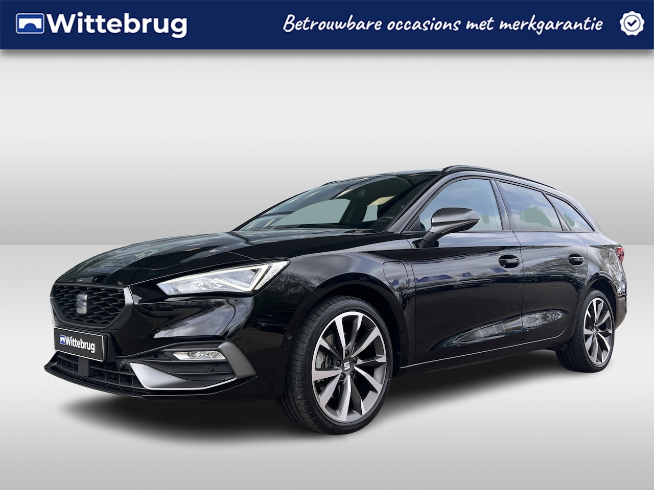 SEAT Leon Sportstourer - 1.4 TSI 204pk eHybrid PHEV FR / Panoramadak /  Memory Seats / Half Leder/Alcantara / App. - AutoWereld.nl