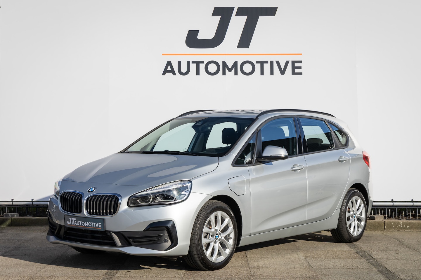 BMW 2-serie Active Tourer - 225xe iPerformance Stoelverwarming | Camera | Cruise Control | Elektrische achterklep | PD - AutoWereld.nl
