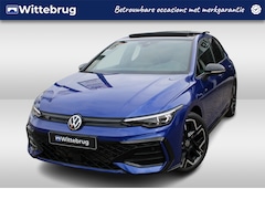 Volkswagen Golf - 1.5 eTSI R-Line 150pk DSG Automaat Black Style / Panorama dak / Navigatie by APP / LM 18 i