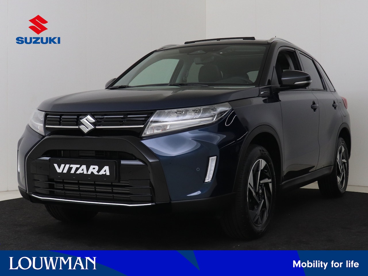 Suzuki Vitara - 1.4 Boosterjet Style Hybrid | Parkeersensoren Voor & Achter | Suede met Leder | Pano / Sun - AutoWereld.nl