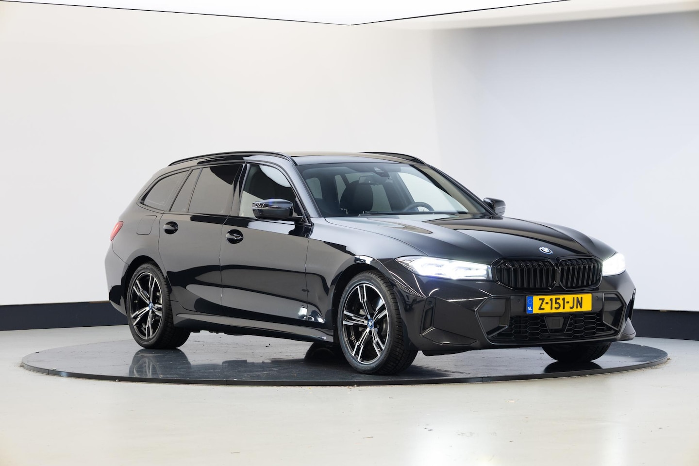 BMW 3-serie Touring - 330e | M-Sport | - AutoWereld.nl