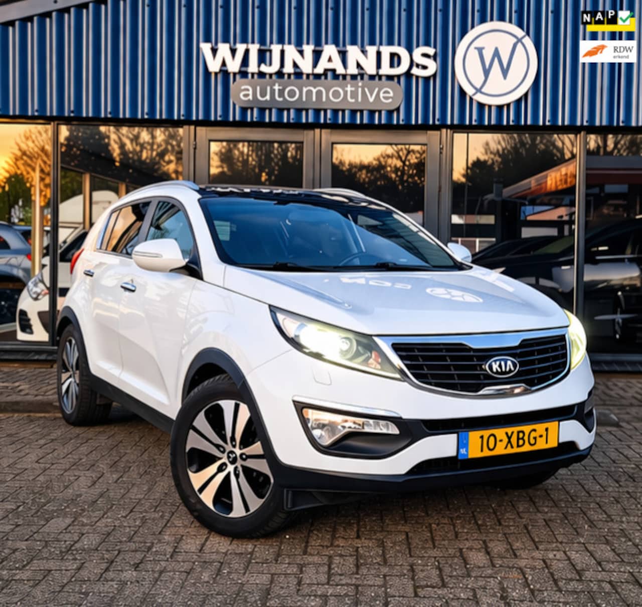 Kia Sportage - 2.0 X-clusive Volle koets! Panoramadak Trekhaak - AutoWereld.nl