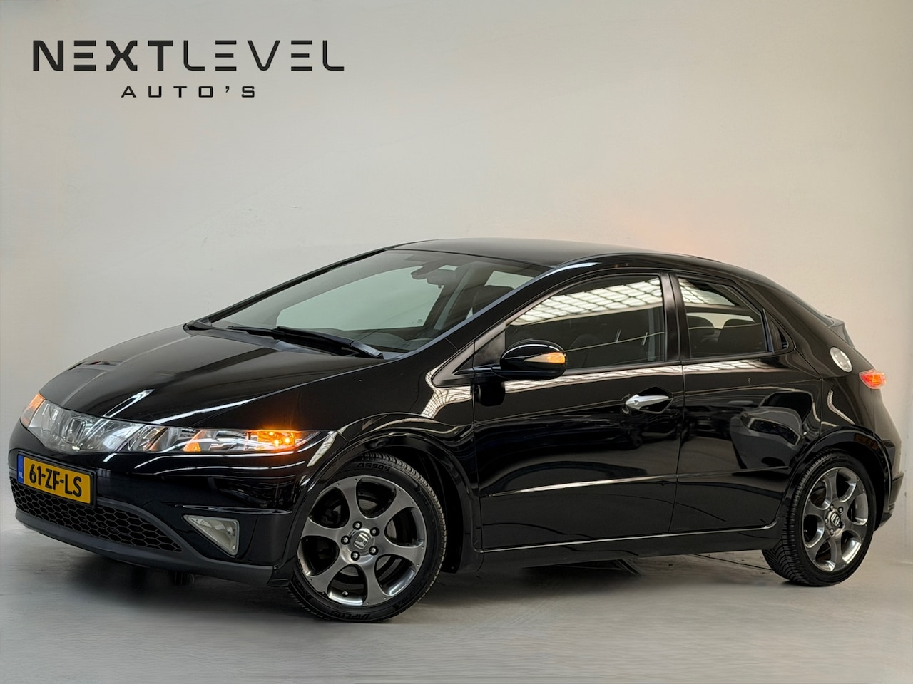 Honda Civic - 1.8 Executive AUTOMAAT PANO Cruise APK Leder - AutoWereld.nl