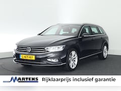 Volkswagen Passat Variant - 1.5 TSI 150pk DSG Business HUD Trekhaak Camera Keyless Navigatie Voorruitverwarming