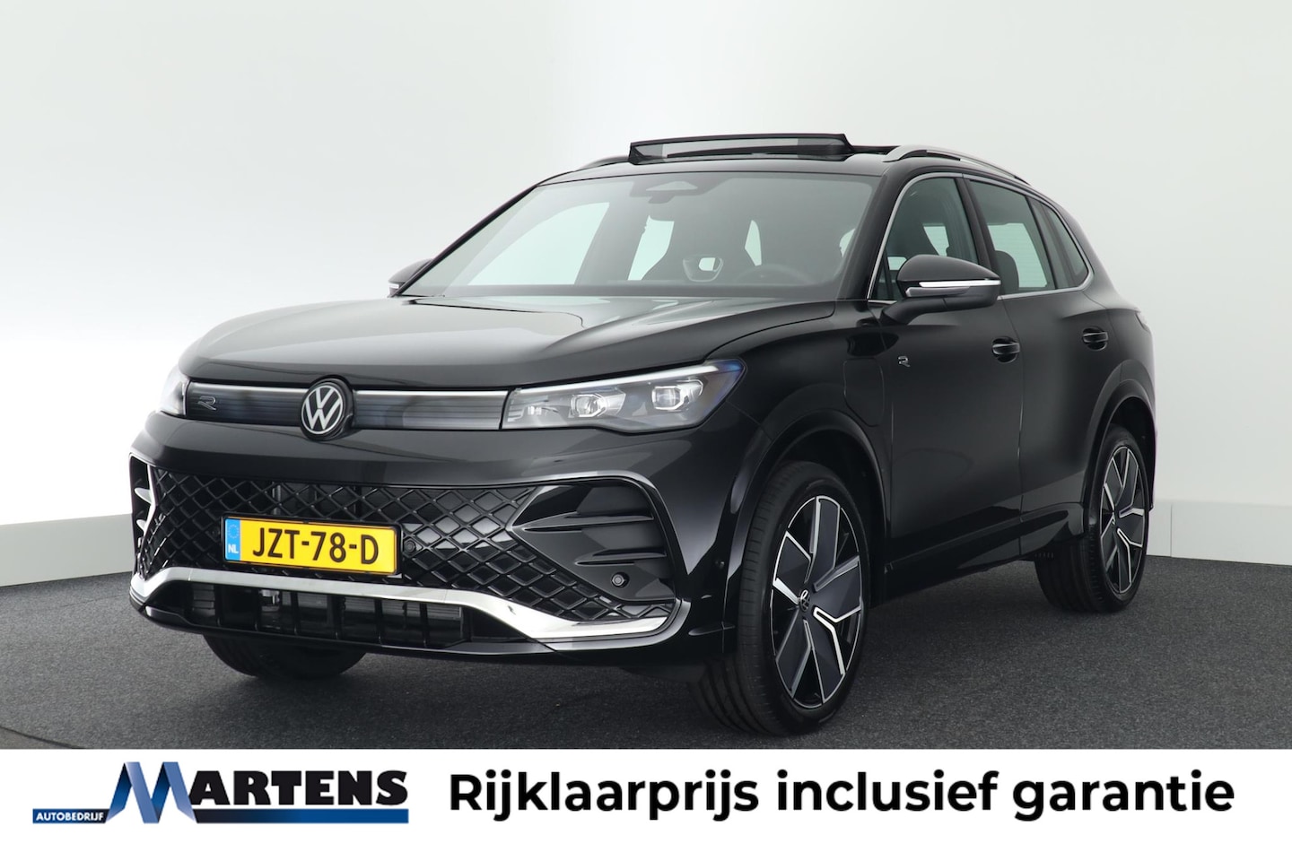 Volkswagen Tiguan - 1.5 272pk eHybrid R-Line Edition Trekhaak Camera Keyless Massage Virtual Cockpit Panoramad - AutoWereld.nl