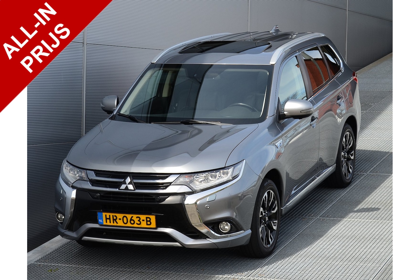 Mitsubishi Outlander - PHEV 2.0 INSTYLE PLUS 4WD | PLUG IN HYBRID | FULL OPTIONS | ADAPTIEF CRUISE | SCHUIFDAK | - AutoWereld.nl