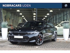 BMW 3-serie - 330e M Sport Automaat / Schuif-kanteldak / Sportstoelen / Adaptieve LED / Achteruitrijcame