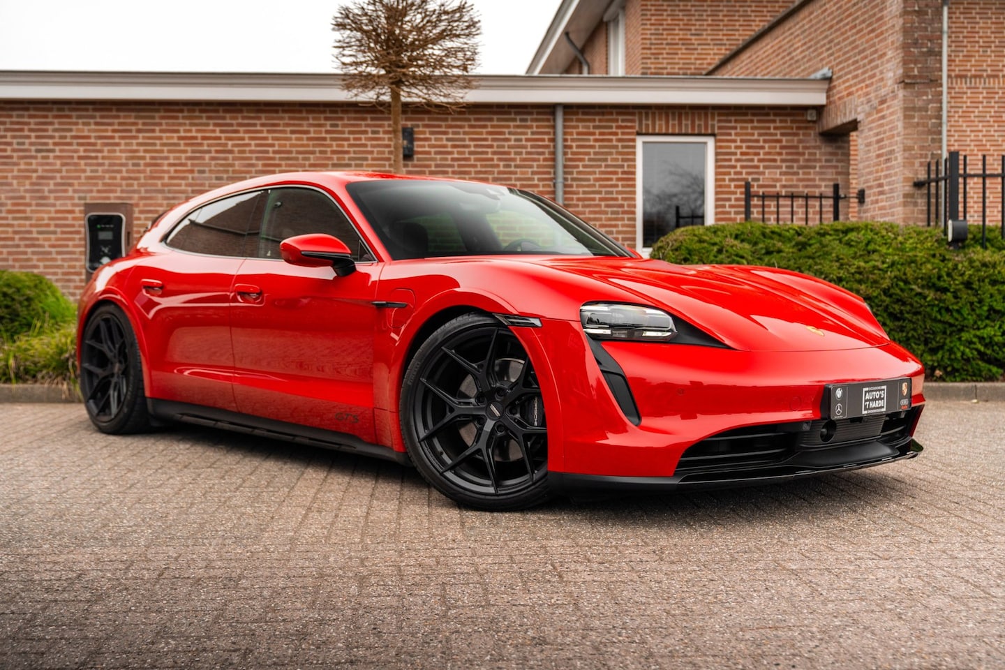Porsche Taycan Cross Turismo - 4 GTS Pakket | Garantie 01-2028 | 1e Eigenaar | 21'' Vossen | BOSE | Sportchrono | - AutoWereld.nl