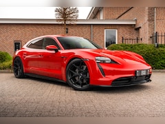 Porsche Taycan Cross Turismo - 4 GTS Pakket | Garantie 01-2028 | 1e Eigenaar | 21'' Vossen | BOSE | Sportchrono |