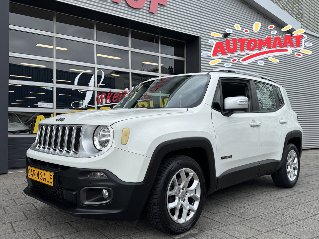 Jeep Renegade - 1.4 MultiAir Limited - Automaat I Navigatie I Airco I Leer I Achteruitrij camera / PDC I D - AutoWereld.nl