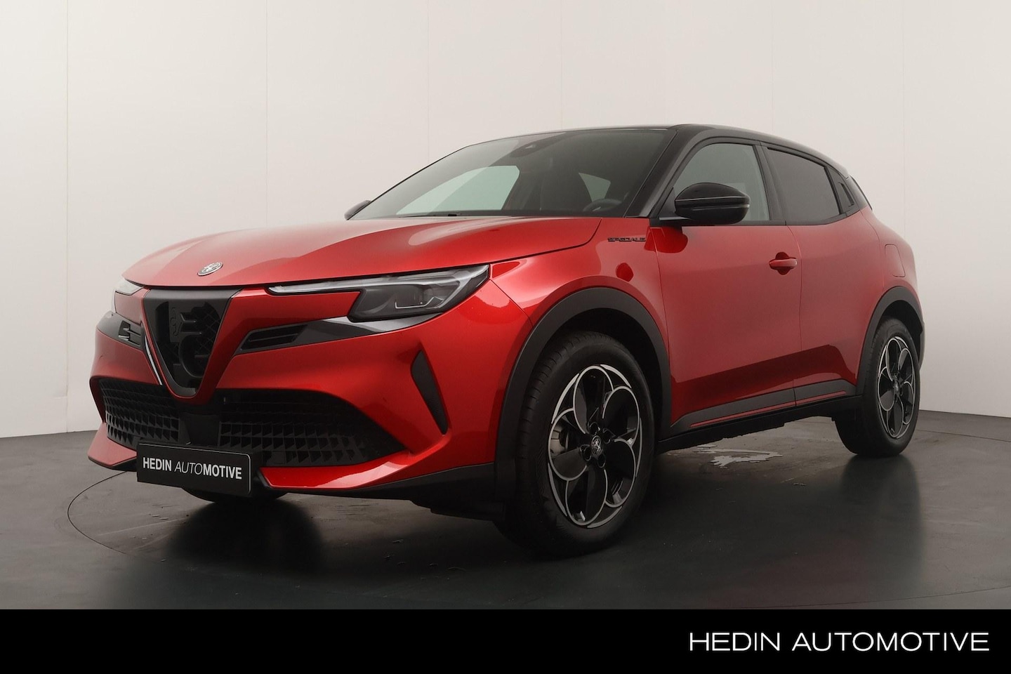 Alfa Romeo Junior - Elettrica Speciale 54 kWh | Pack Techno | Two Tone kleur | Verw. Voorruit | Climate Contro - AutoWereld.nl