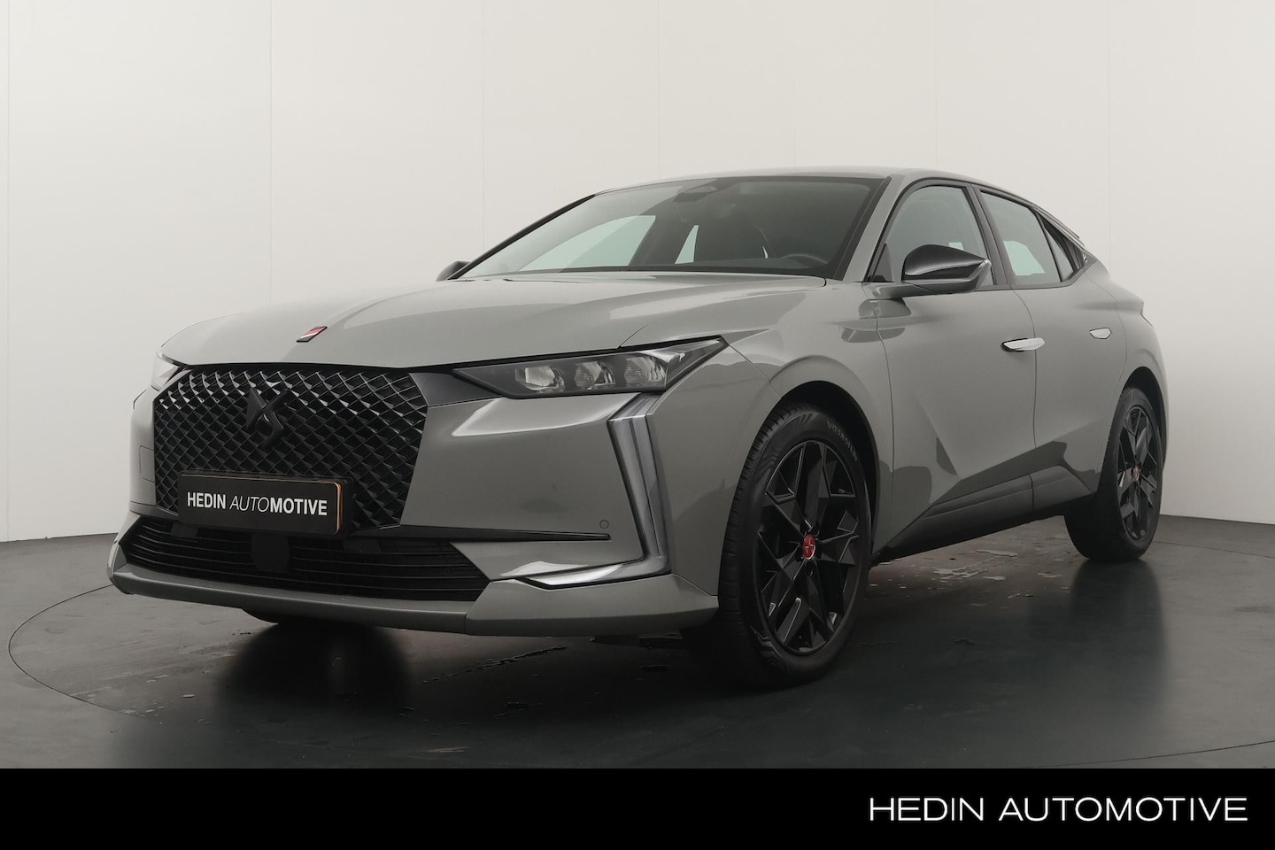 DS 4 - 1.2 130pk Performance Line Automaat | Navigatie | Camera | Cruise Control | Carplay | Lich - AutoWereld.nl