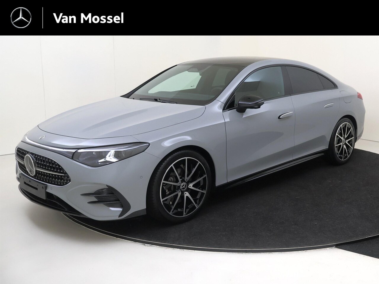 Mercedes-Benz CLA-Klasse - 180 Business Solution AMG Nightpakket - Panoramadak - 19 Inch - Trekhaak - Elektrische Sto - AutoWereld.nl