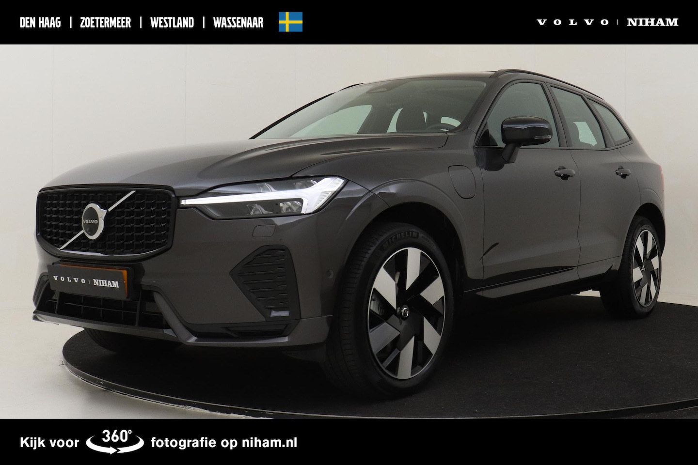 Volvo XC60 - T6 PLUG-IN HYBRID AWD ULTRA DARK -PANO.DAK|HEAD-UP DISP.|360°CAM|TREKHAAK|HARMAN/KARDON - AutoWereld.nl