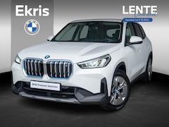 BMW iX1 - xDrive30 | Driving Assistant Plus | Achteruitrijcamera | Sportstoelen | PDC | 17'' | Lente