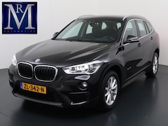 BMW X1 - sDrive18i Executive VAN € 21.900, - VOOR € 19.440, - UW LENTEVOORDEEL: € 2.460, - | LED| E