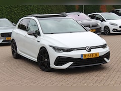 Volkswagen Golf - 2.0 TSI R 4Motion / Panoramadak / Camera / Sportuitlaat / 19'' / Matrix LED / Keyless / Ca