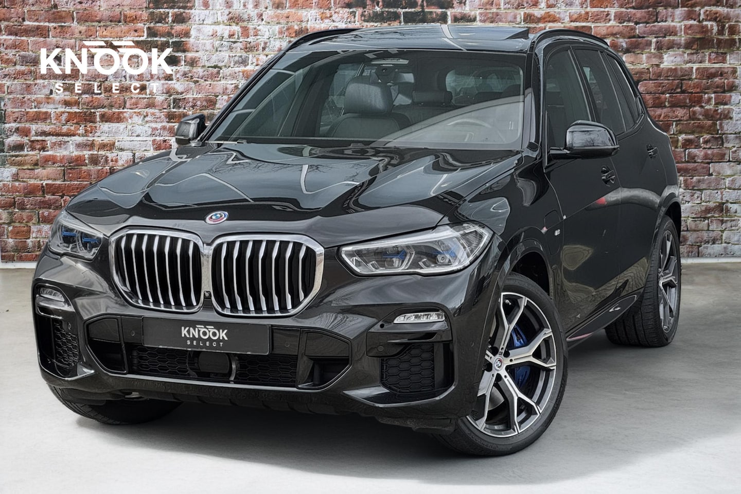 BMW X5 - xDrive45e High Executive M Sport Pakket Automaat / Panoramadak / Active Steering / Trekhaa - AutoWereld.nl