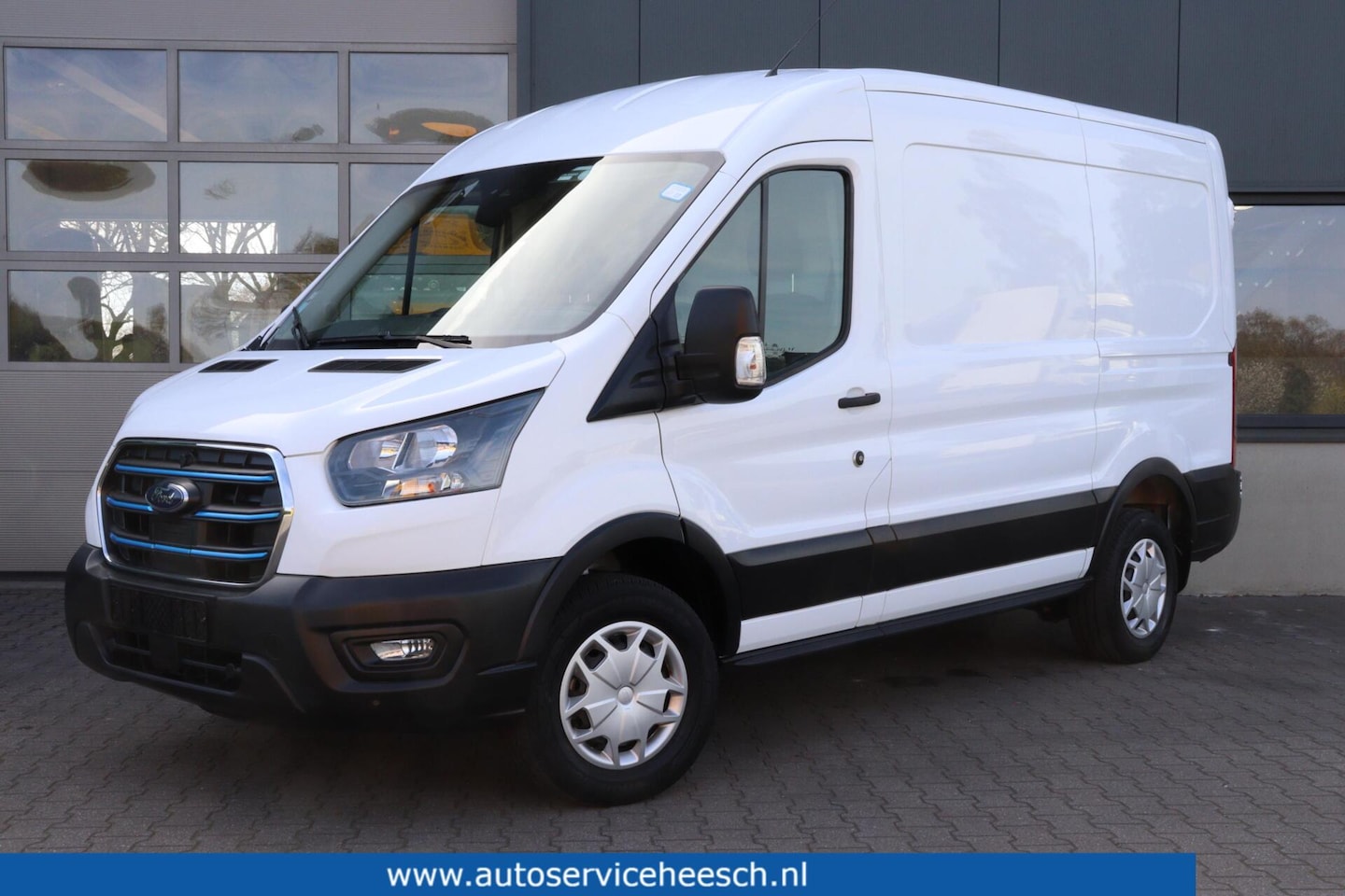 Ford E-Transit - 390 L2H2 68 kWh l AIRCO l CAMERA l CARPLAY l NAVI - AutoWereld.nl