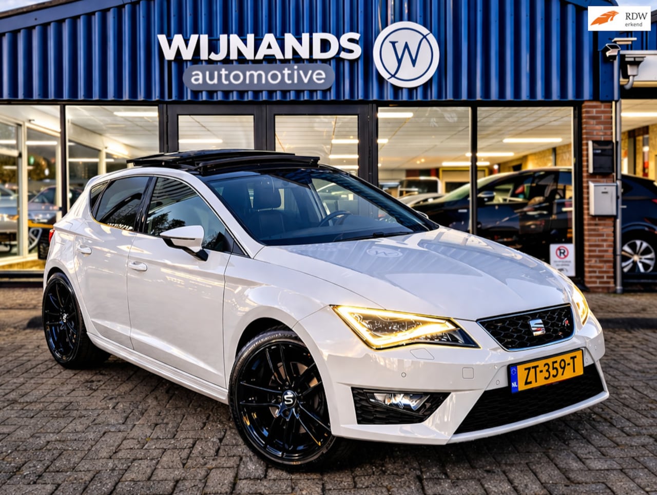 SEAT Leon - 1.8 TSI FR Business Panoramadak A tot Z onderhd - AutoWereld.nl