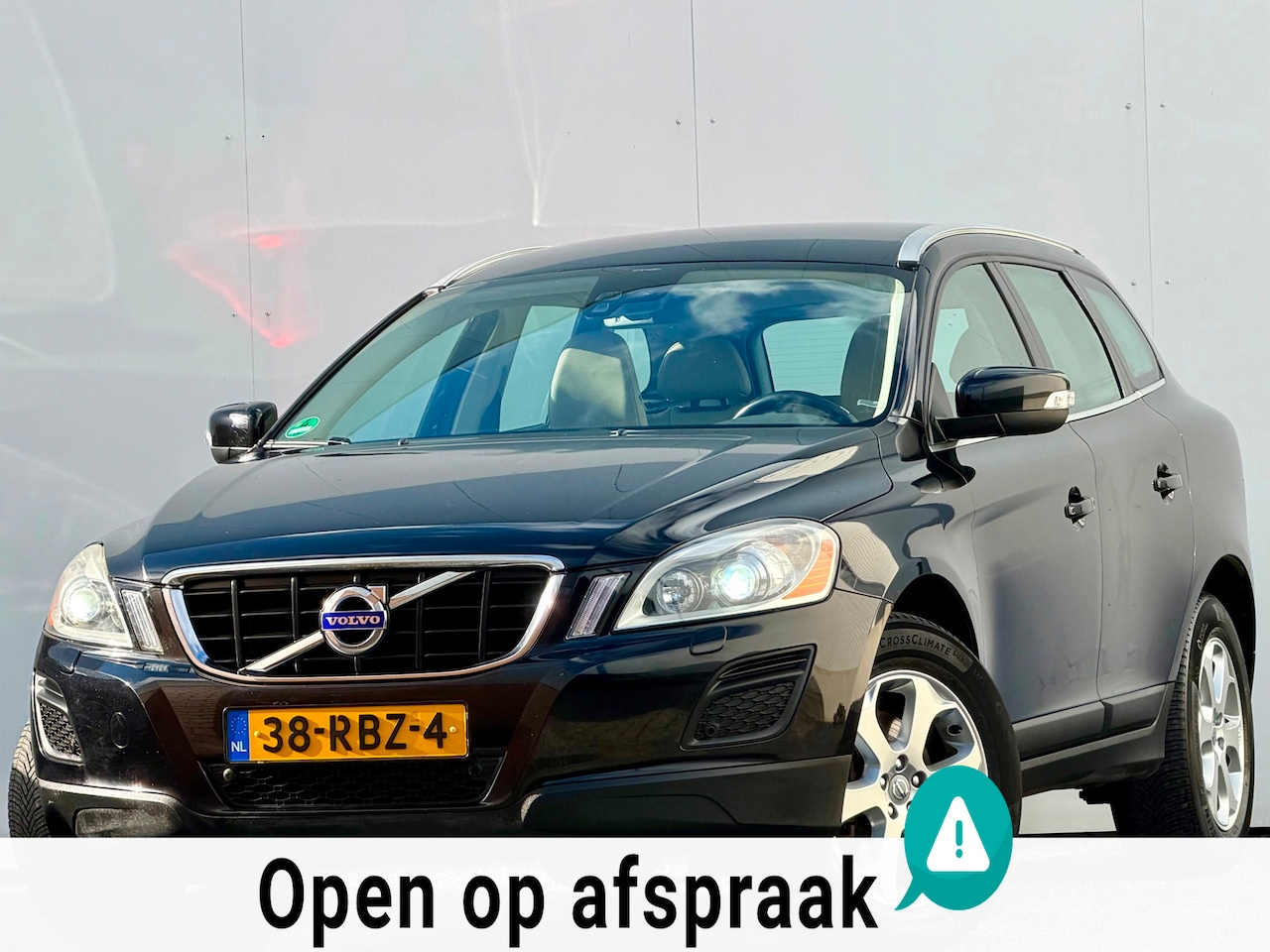 Volvo XC60 - 2.0T Summum | Youngtimer | Automaat | Trekhaak | - AutoWereld.nl