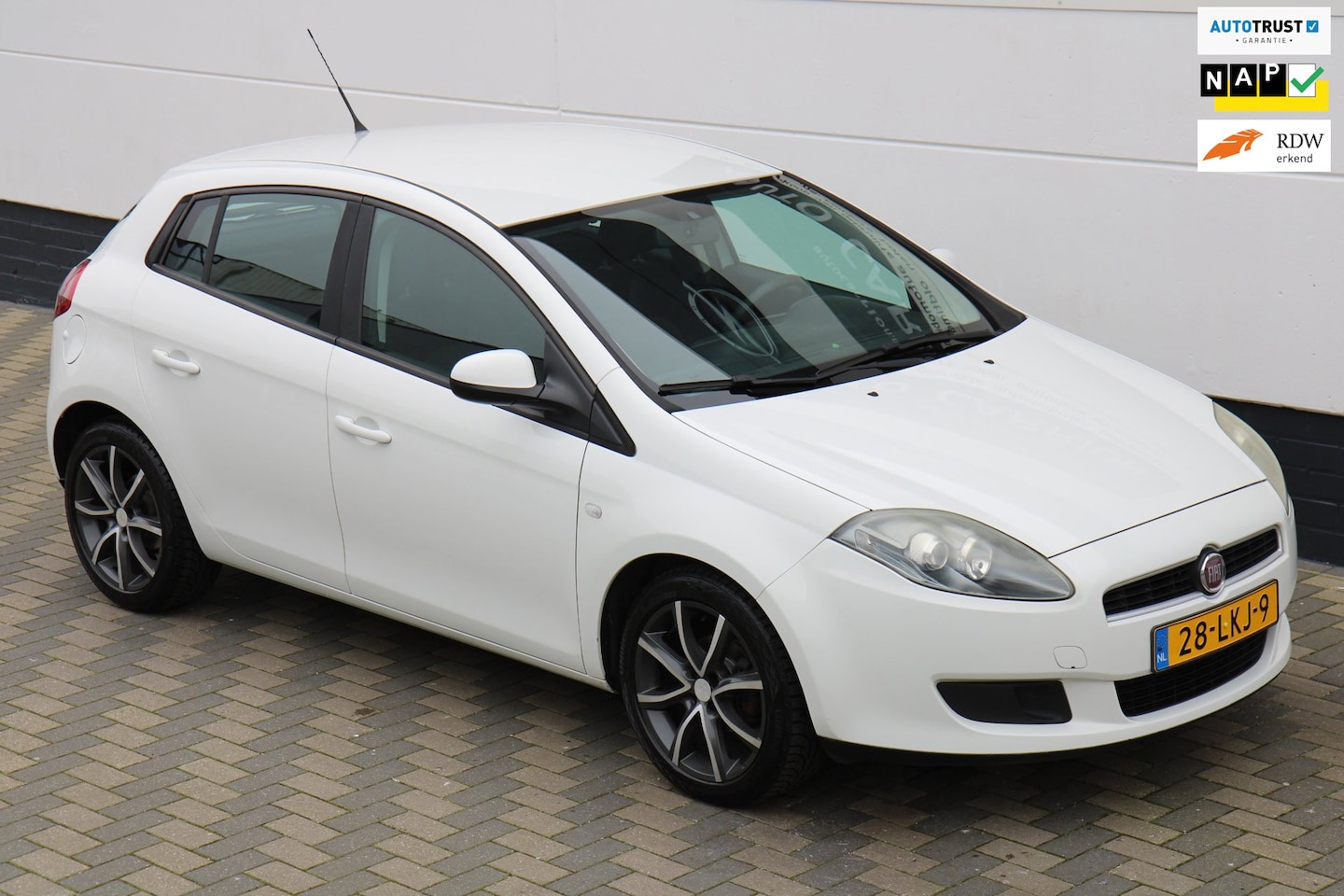 Fiat Bravo - 1.4 Actual Airco APK Distributieriem vervangen !! - AutoWereld.nl